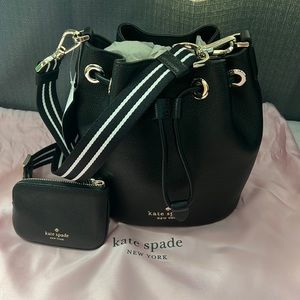 🔥NWT🔥🎄Kate Spade ♠️ Mini Bucket Bag- pebble leather w/ dust bag